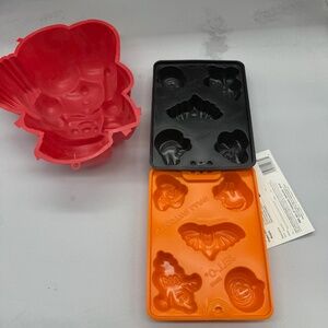 Two Vintage Holiday Jello Molds